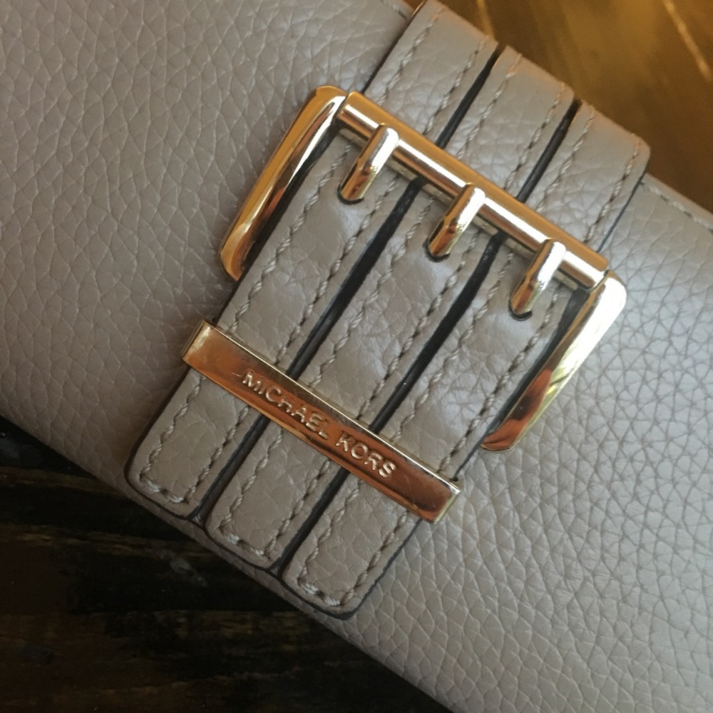MICHAEL KORS