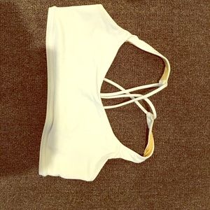 Lululemon free to be bra in white size 6
