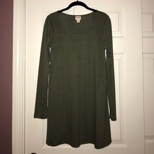 Army Green long sleeve shift dress!