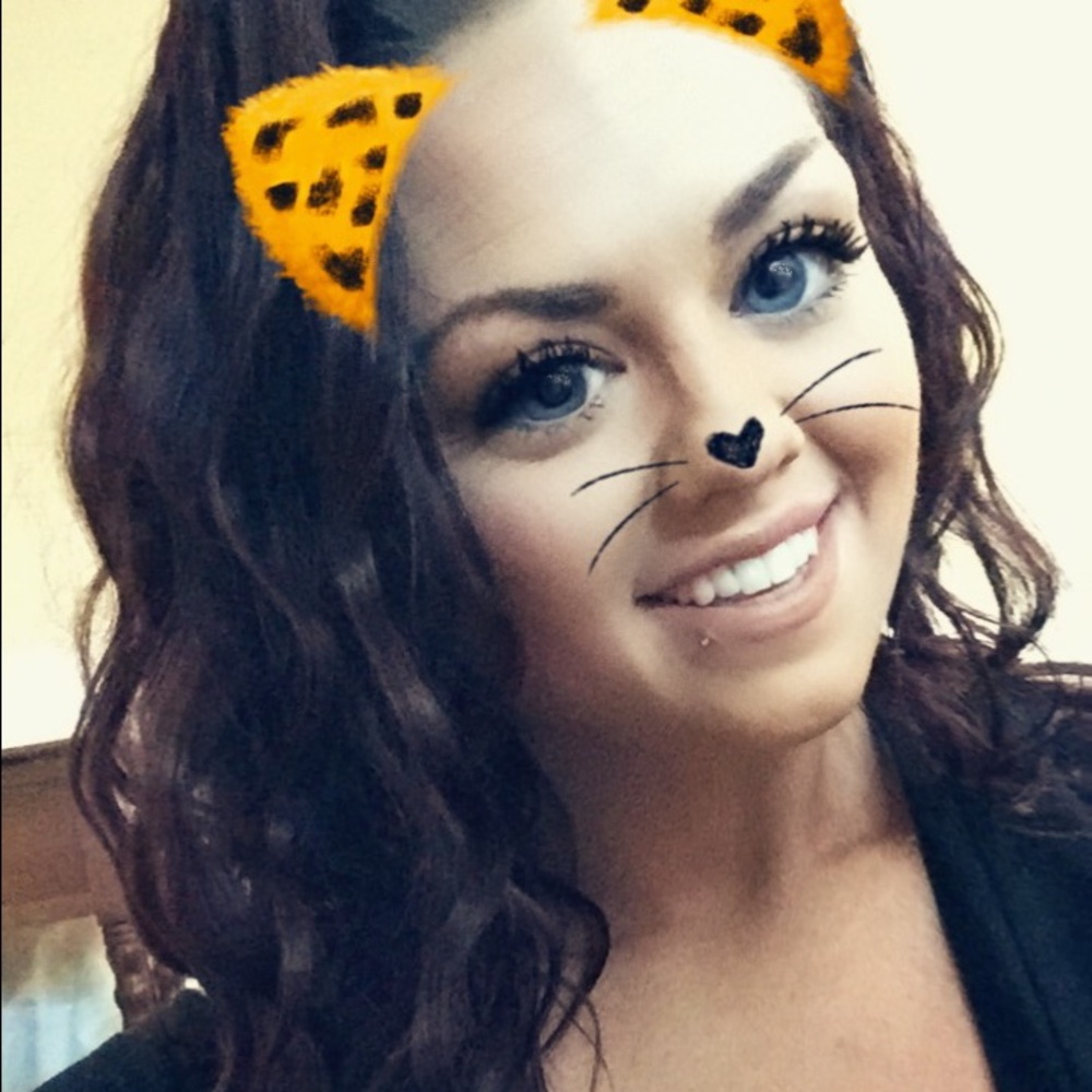 Meet your Posher, Haley