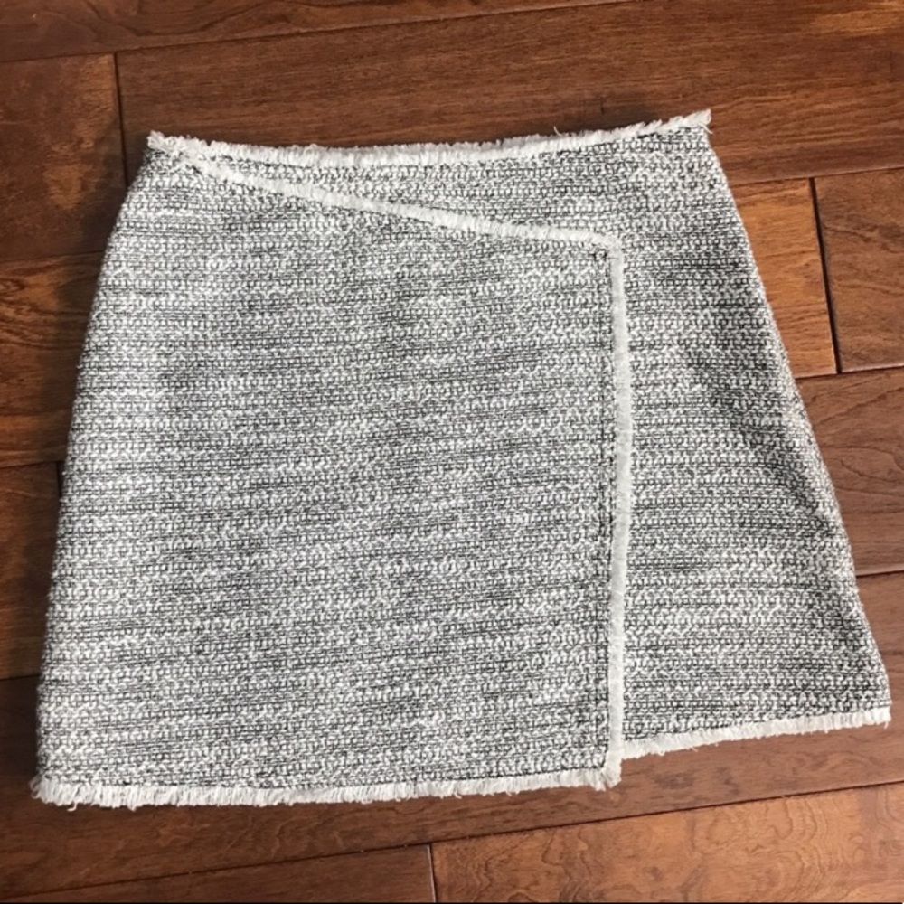 ❤️CUTE TOPSHOP Faux Mini skirt