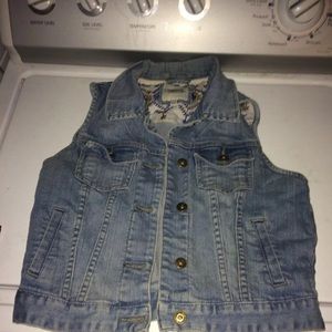 Cute jean vest!