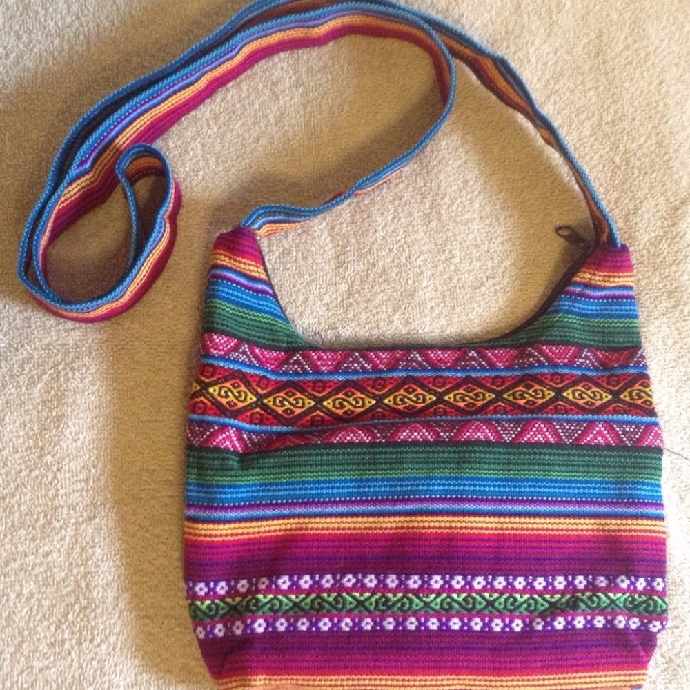 Hobo-Style Amazonian Print Bag nwot