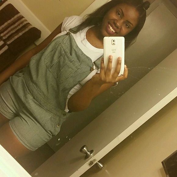 Meet your Posher, Michaela - Picture 1 of 1