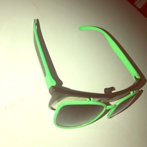 Stylish flip shade glasses.