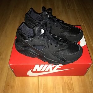 Nike Air Huarache Run Shoes - Black - Used
