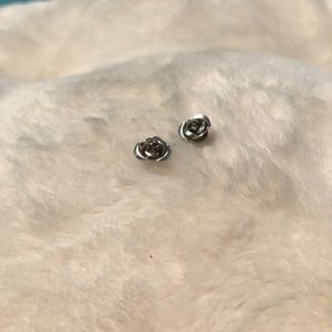 Silver Rose Stud Earrings🌹