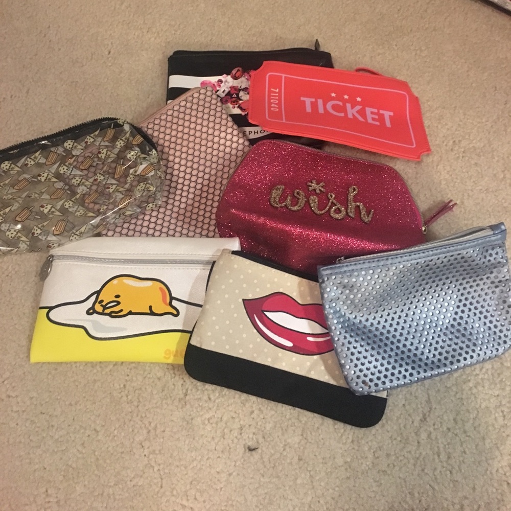 8 MAKEUP BAG BUNDLE!!
