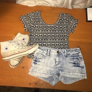 Aztec design crop top // PacSun brand
