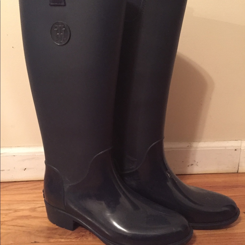 Tommy Rain boots