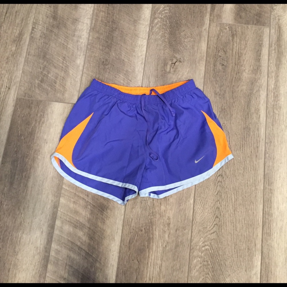 Women's S Nike Running Shorts