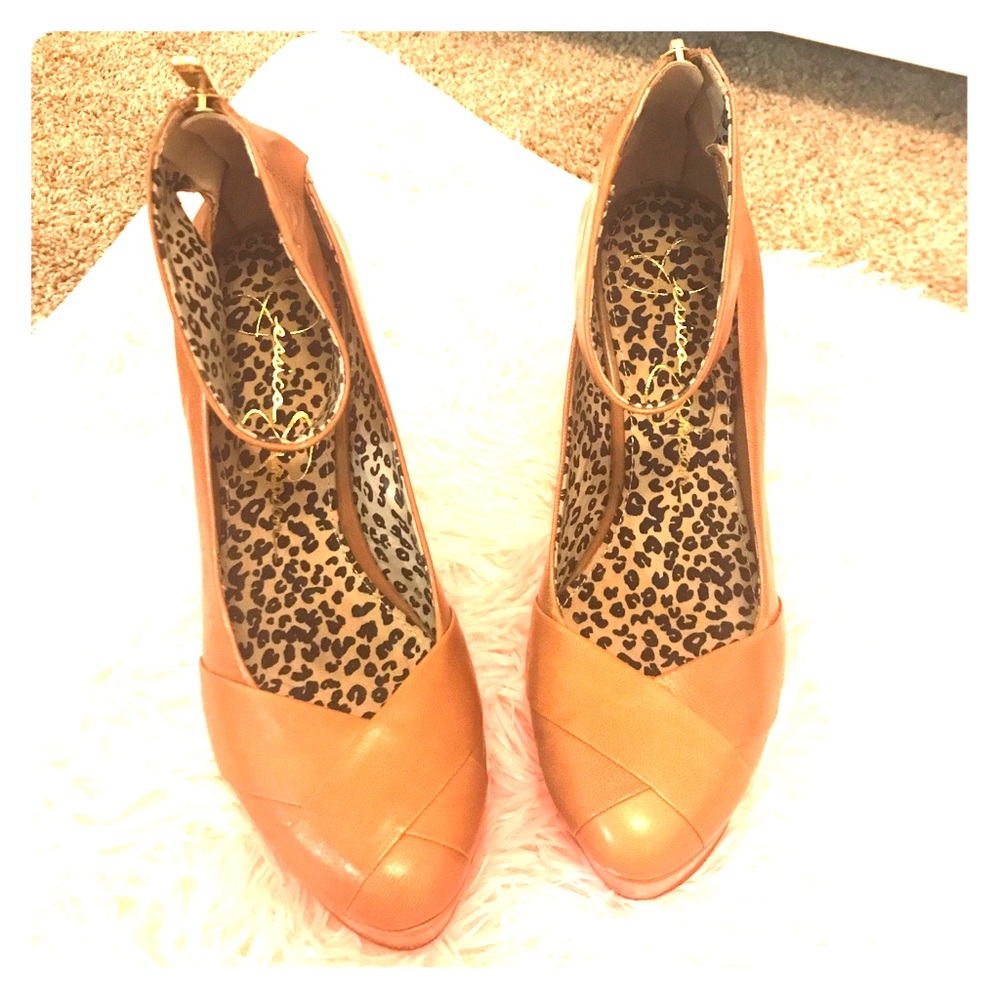 Jessica Simpson wedges