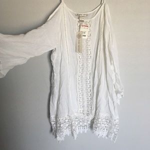 Very clue white sundress!
