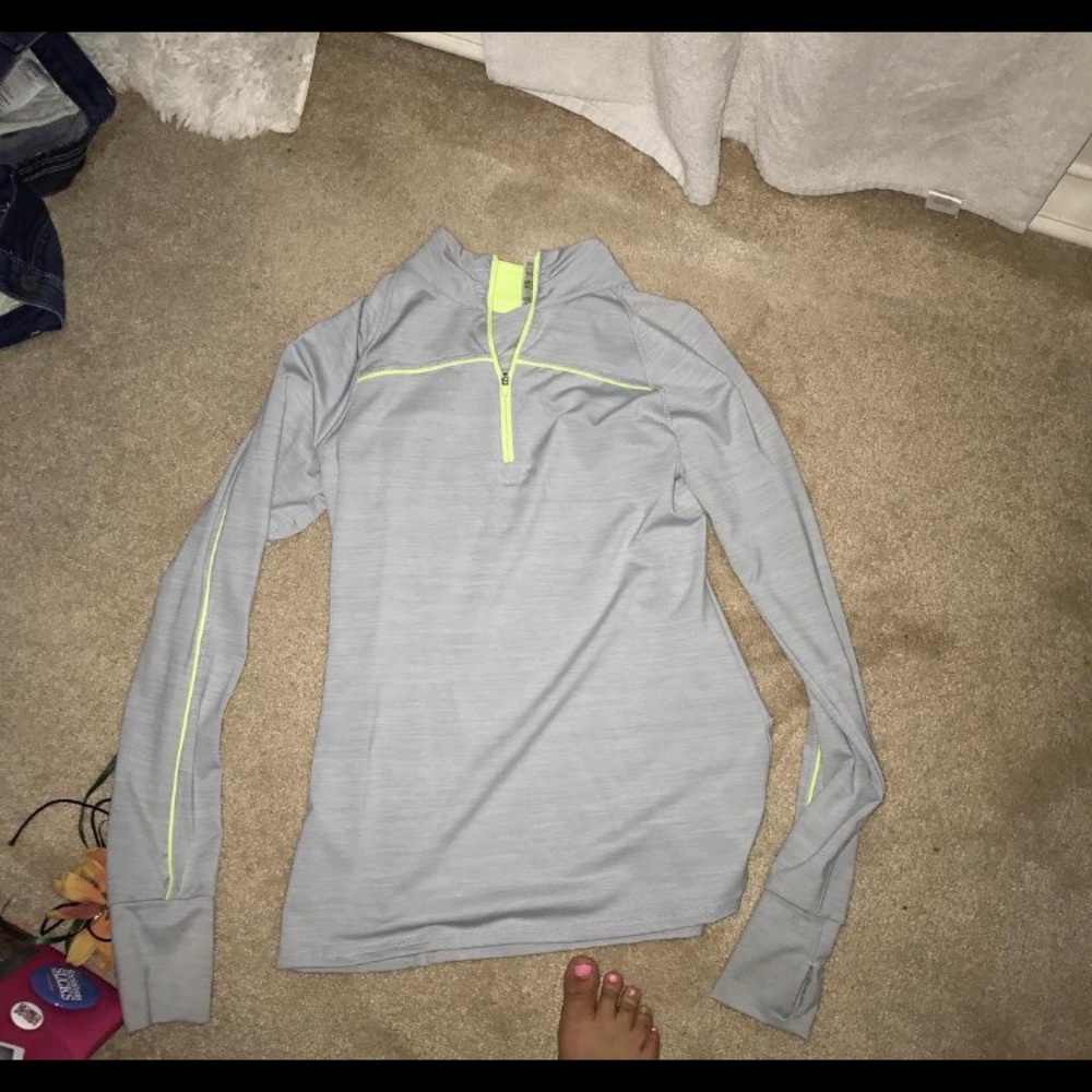 Sports quarter zip - Picture 1 of 1