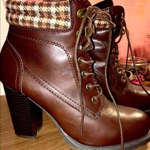 Lace-up Ankle Boots