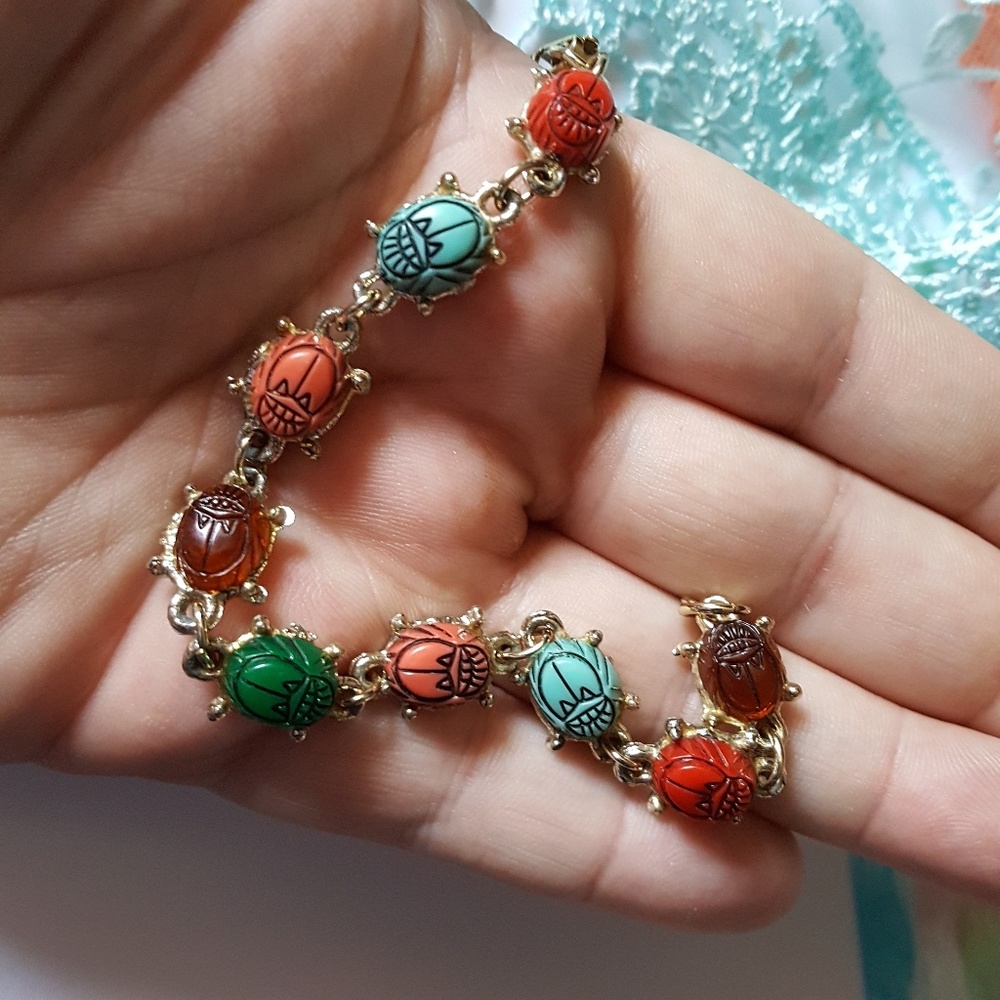 Gorgeous VTG Beetle Scarub Bracelet