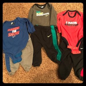 Nike long sleeve long pants set lot 9-12 months