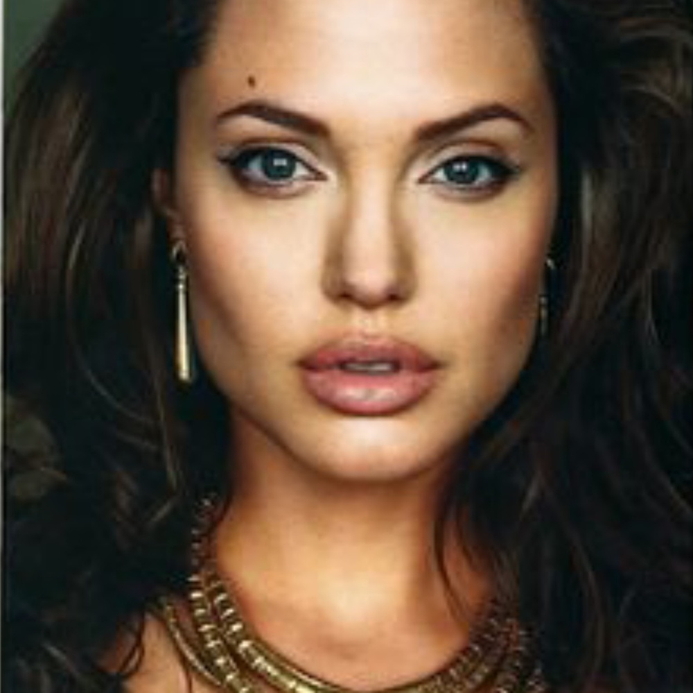 Celebrity Necklace design