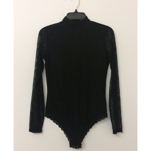 🖤WhoWhatWear Lace Bodysuit🖤 - Picture 1 of 5
