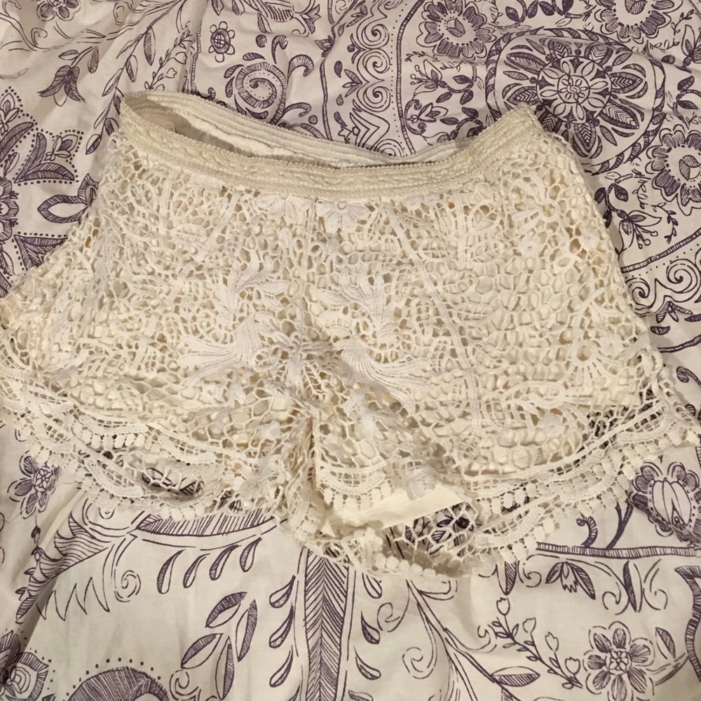 Lace shorts medium