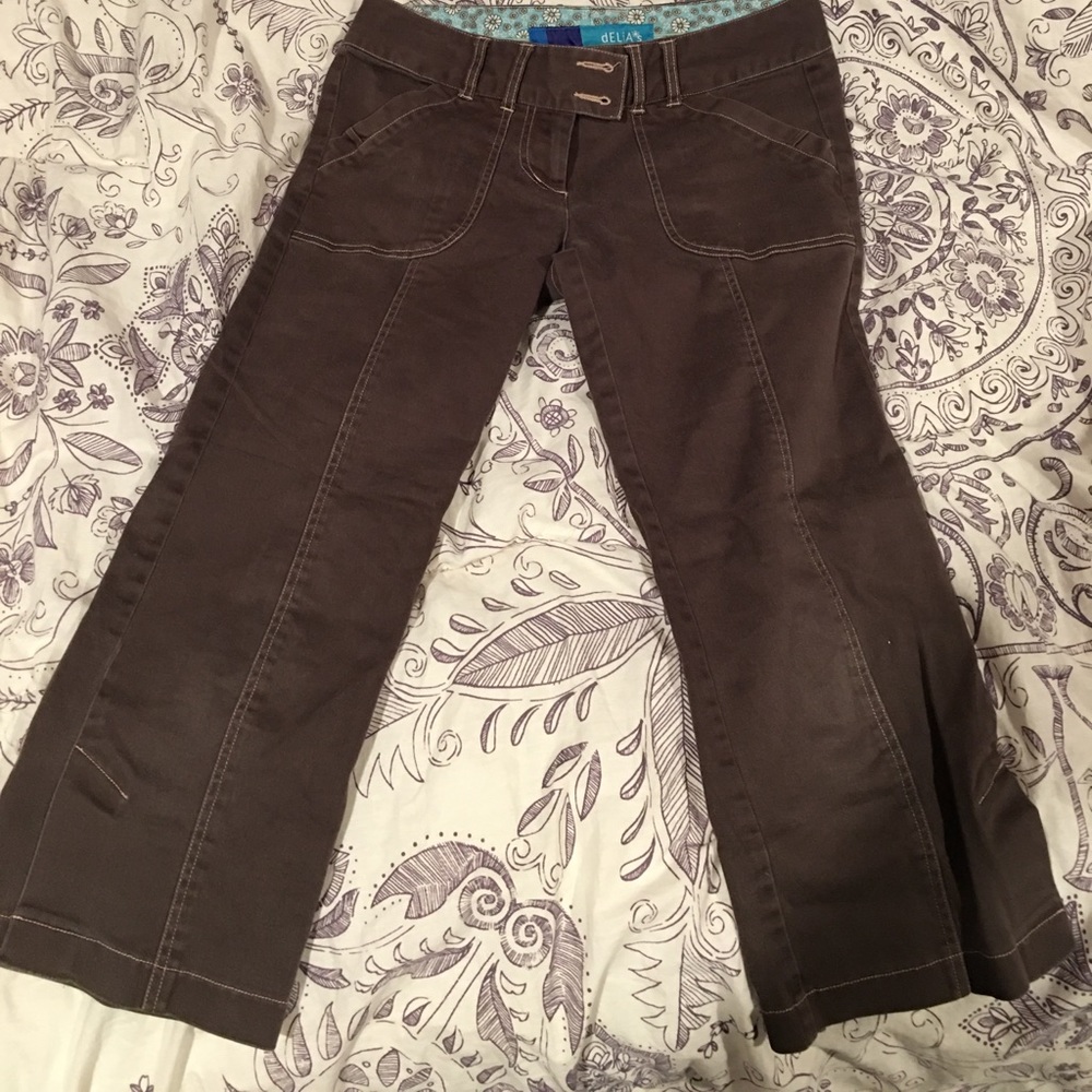 Delias brown Capri pants
