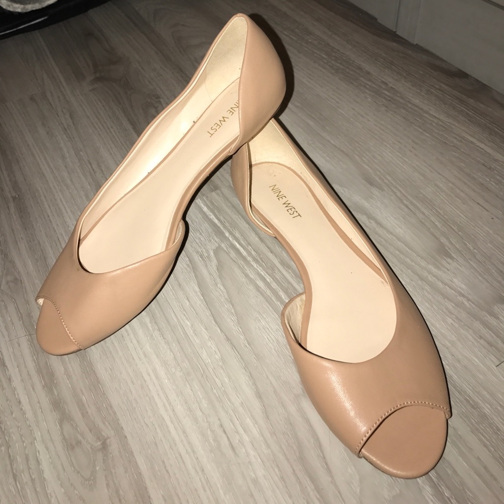 Nude Nine West flats