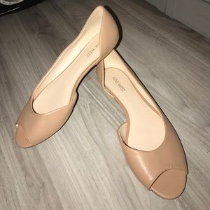 Nude Nine West flats