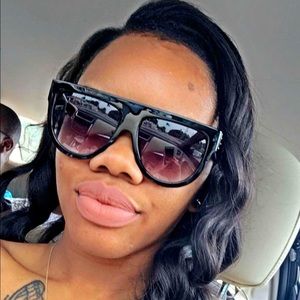 Meet your Posher, Winnie