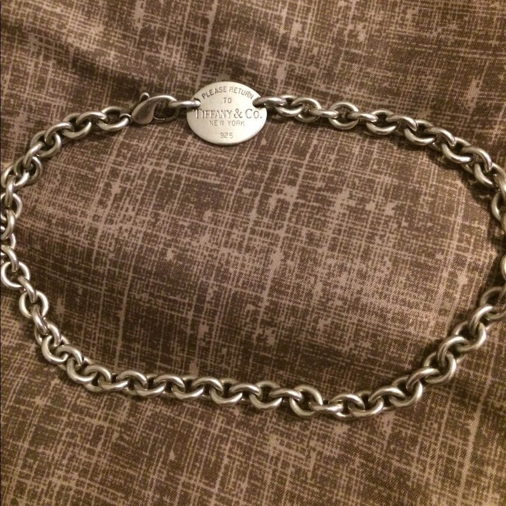 Tiffany Worn chocked necklace