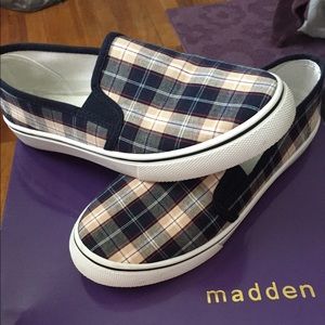 BRAND 🆕 MADDEN GIRL AALVIN - BEAUTIFUL PLAID