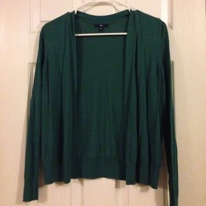 Green buttonless cardigan
