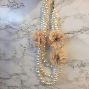 Pearl and Floral layered necklace! So pretty!