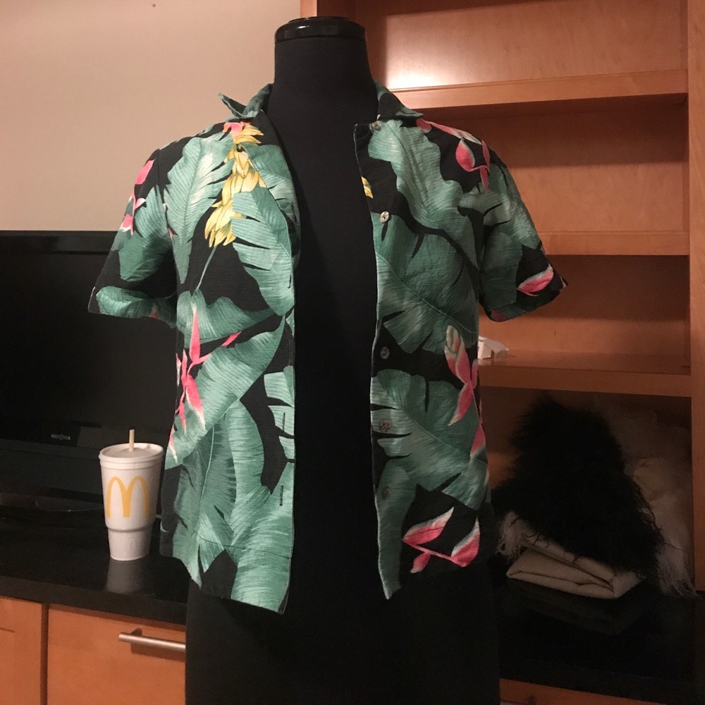 Floral Crop Button Up