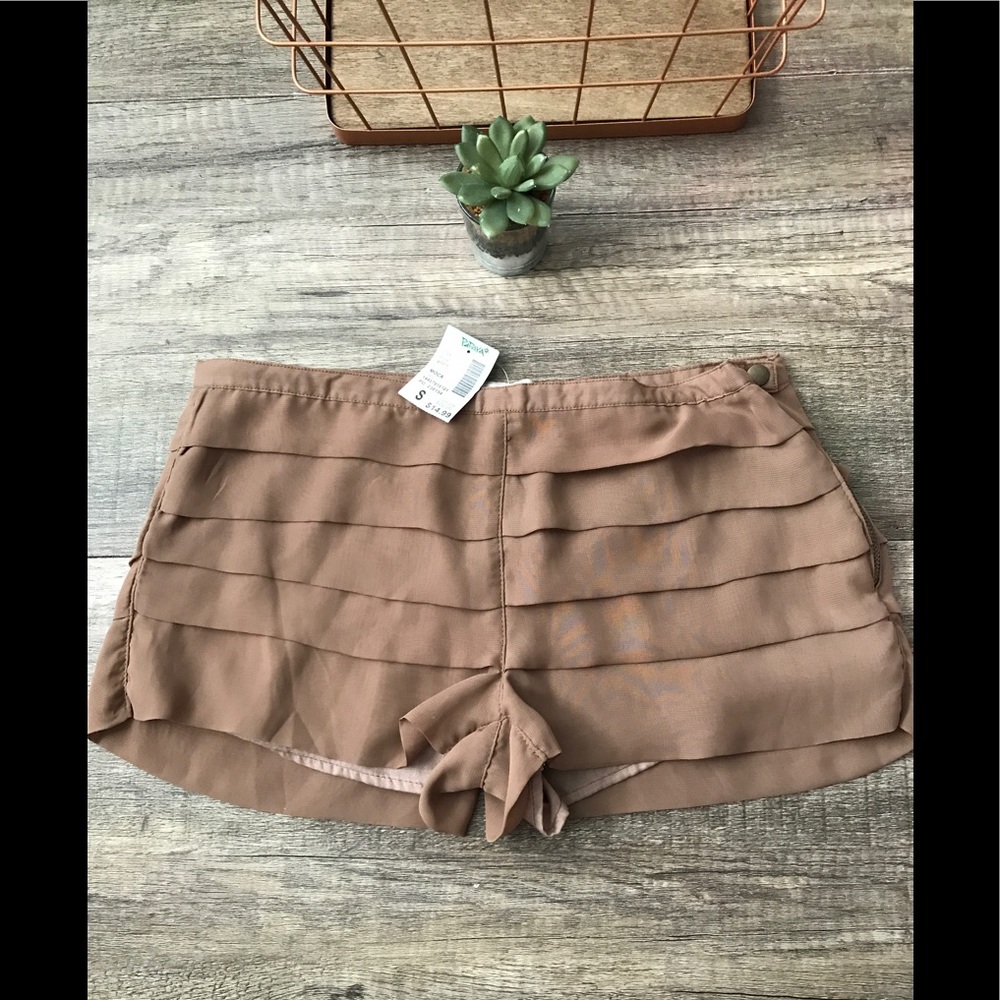 Moca brand new shorts with zipper on one side
