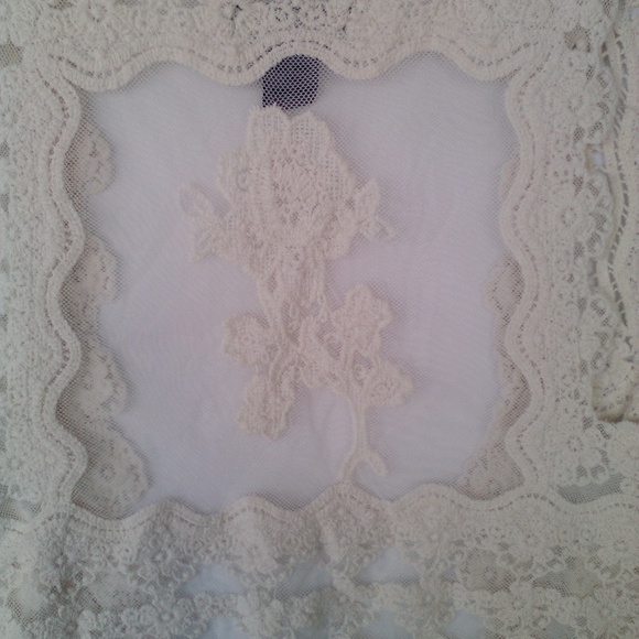 Lightweight Sheer Crochet Lace Shrug Vest W/Stitch Knit Rose Flowers Poetry S - Picture 5 of 6