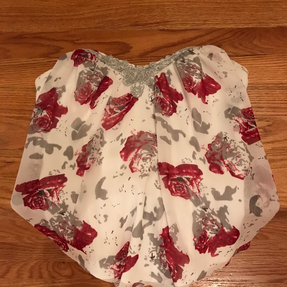 🌺Pretty floral top