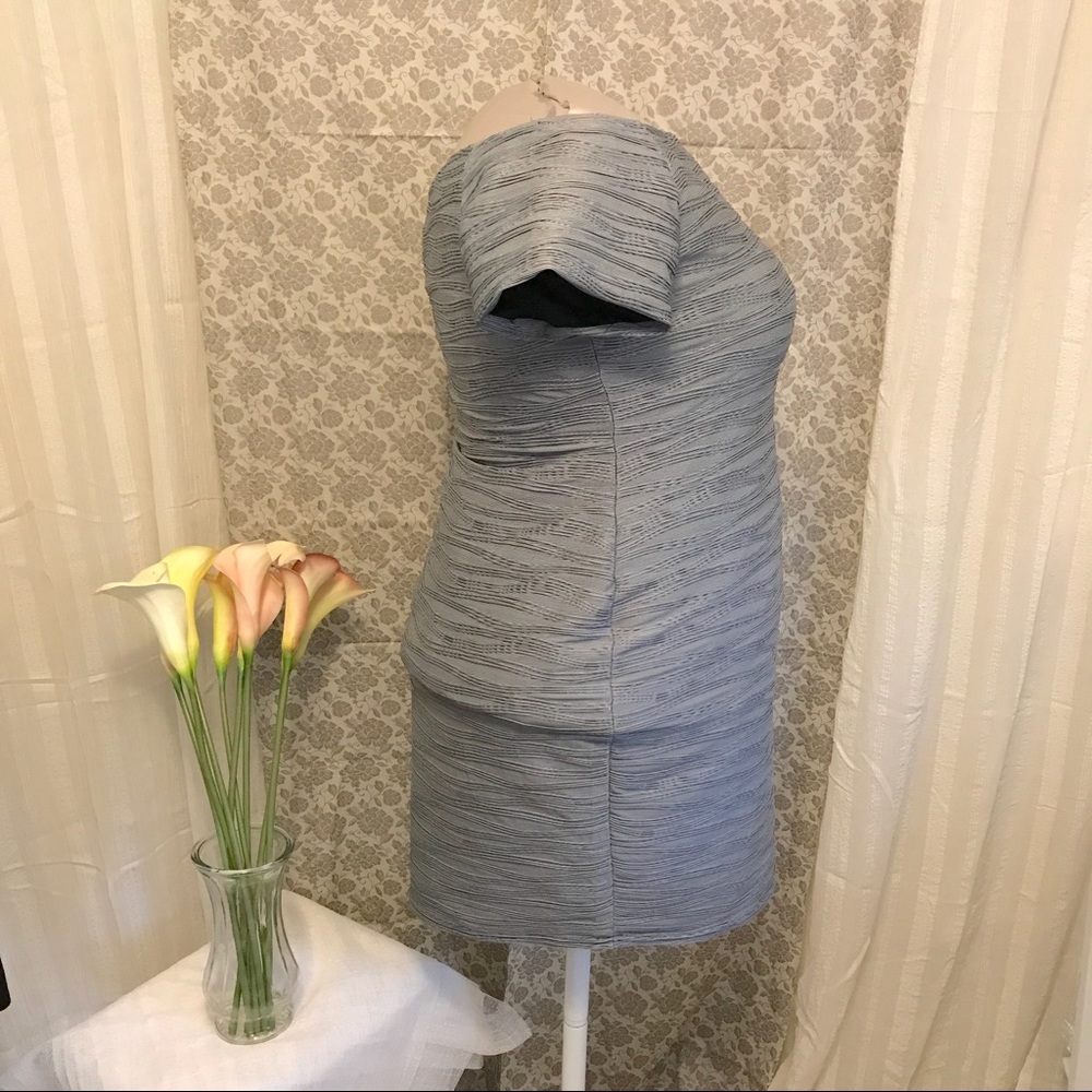 🌺HP🌺 Black & Gray Textured Bodycon Dress - Picture 2 of 5