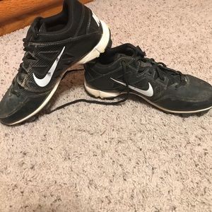 Women's softball cleats