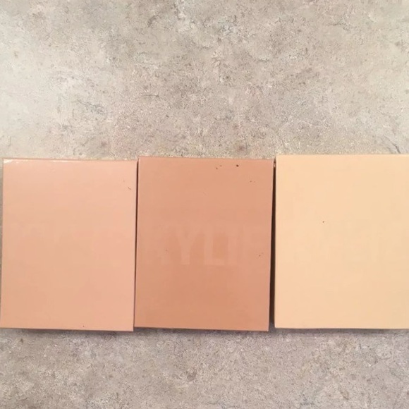 Kylie Cosmetic Bundle - Picture 2 of 3