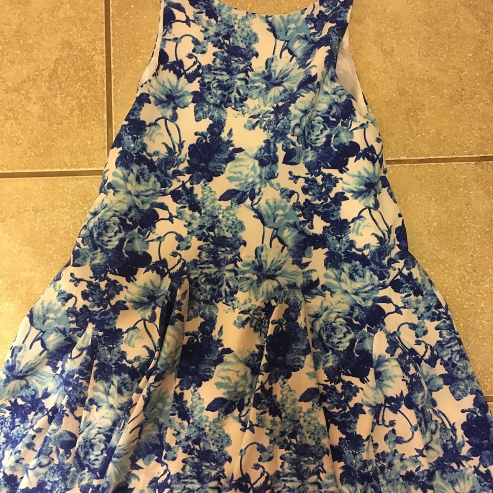 Size 6 Dress!