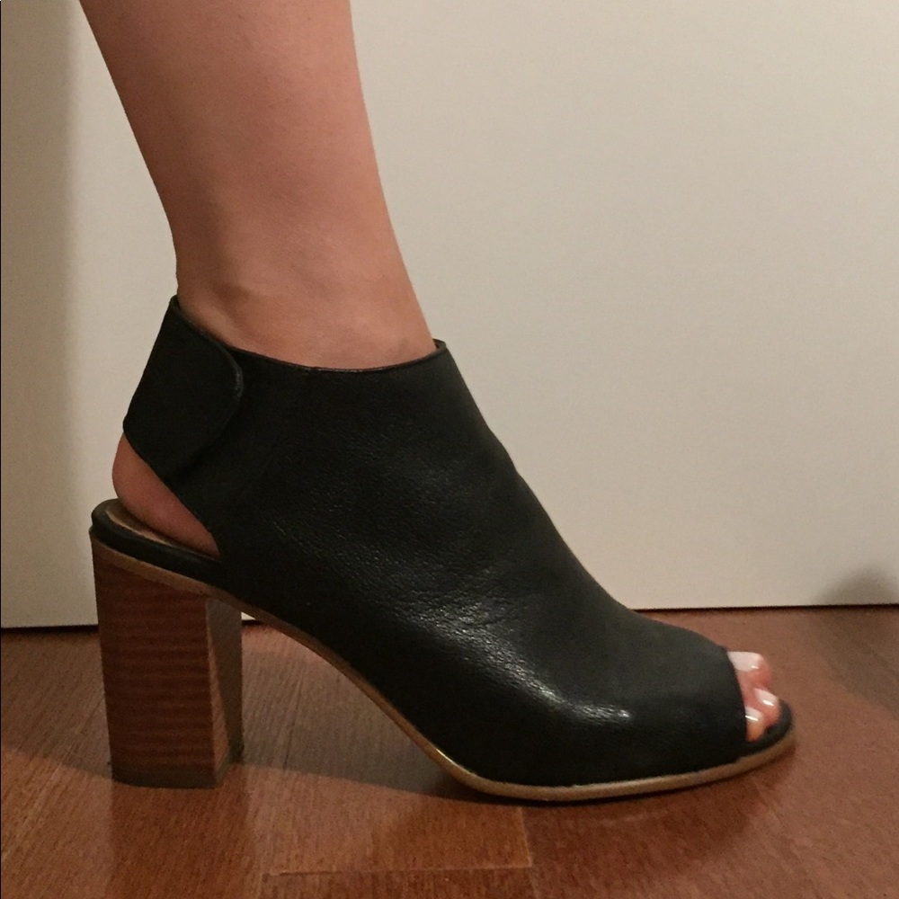 Steve Madden peep toe black booties