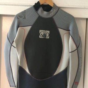 Body Glove wet suit