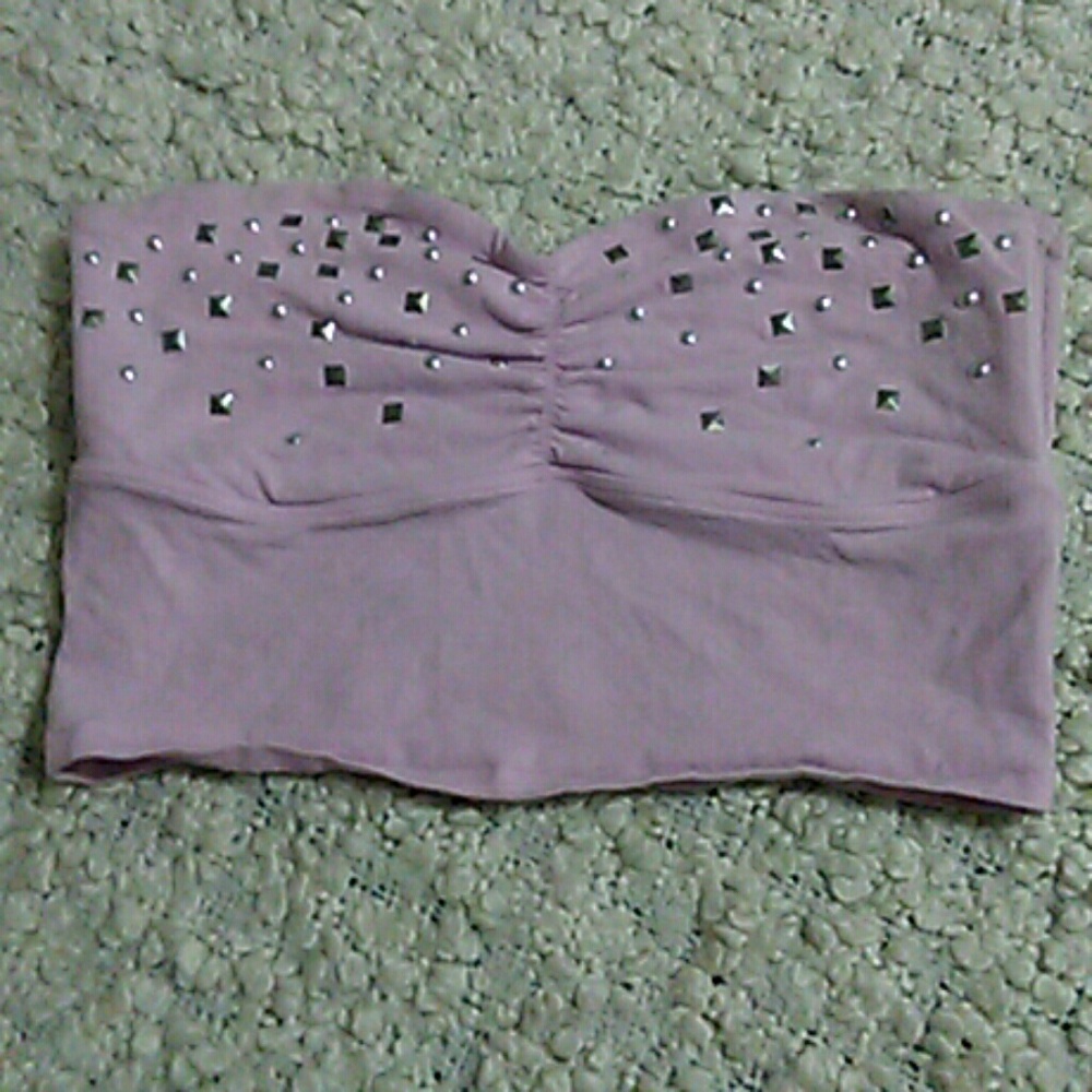 Lilac vs pink crop with studs