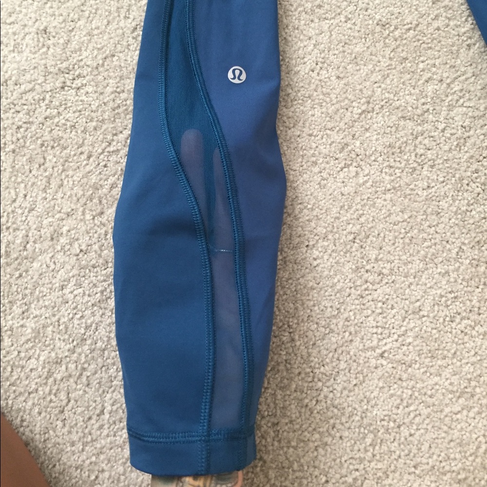 Lululemon Athletica 7/8 Invigorate pants