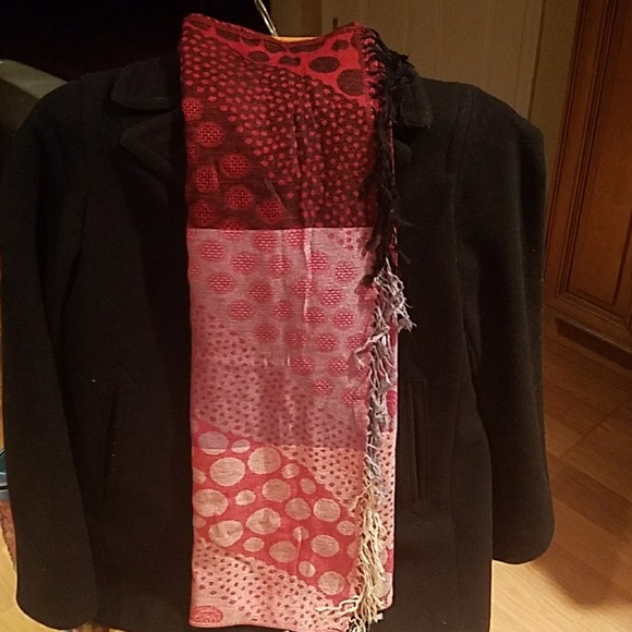 Stunning Scarf / wrap florals and geometrics - Picture 3 of 3