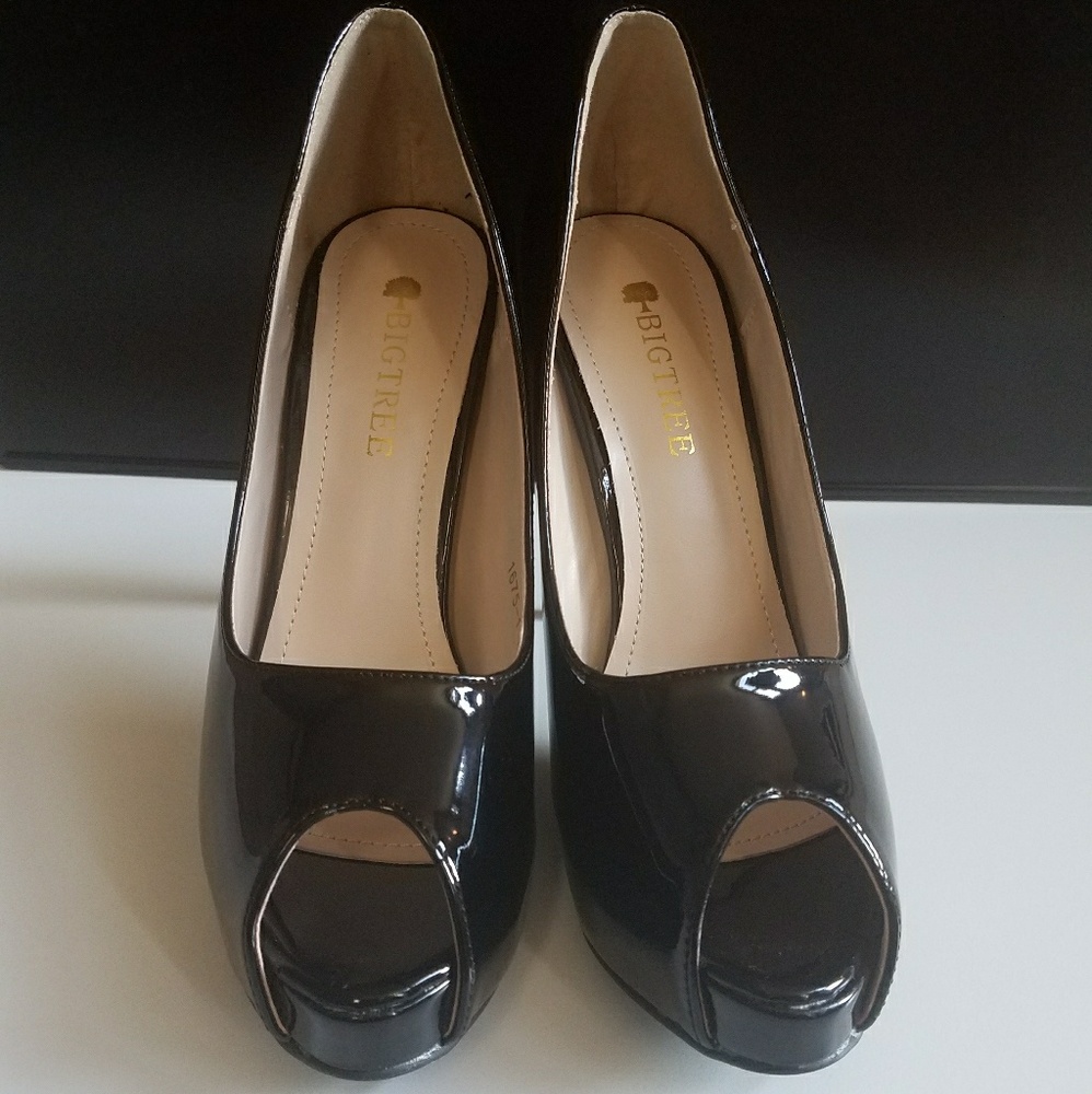 Black heels - Picture 2 of 5