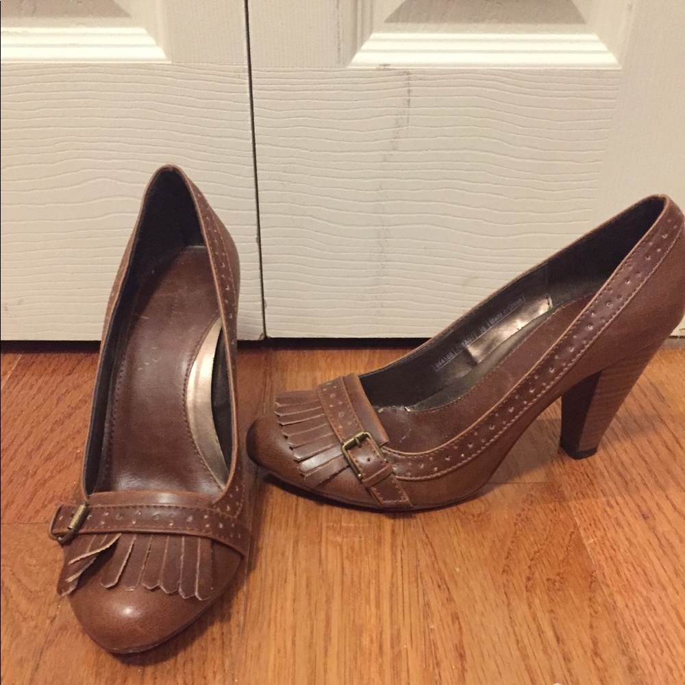 Brown pumps