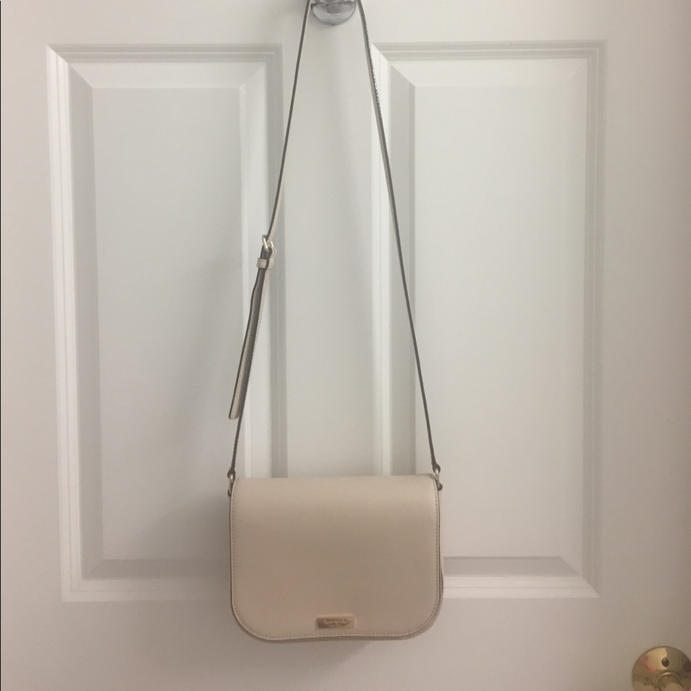 Brand new Kate Spade purse. Worn twice!