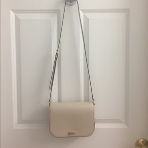 Brand new Kate Spade purse. Worn twice!
