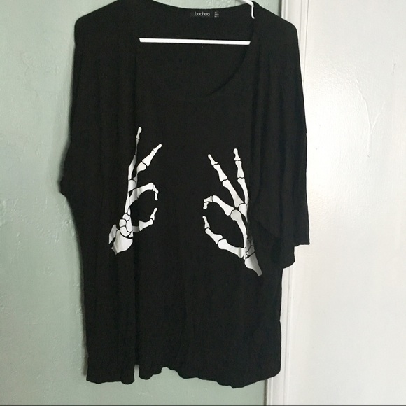 Boohoo Plus Tops - Boohoo Plus Skeleton Hands Top